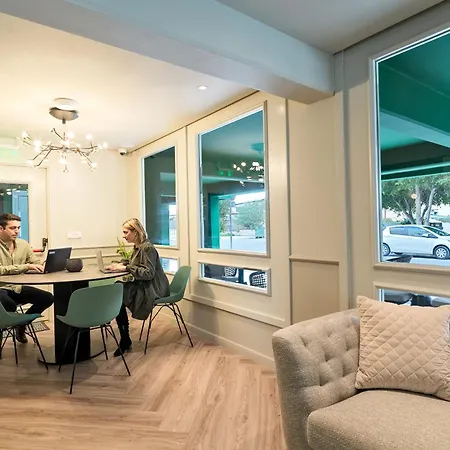 Liv The Adults Only Appartamento Larnaca