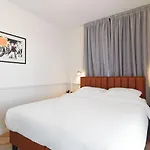 Maestro St Lazar (adults Only) Apartman