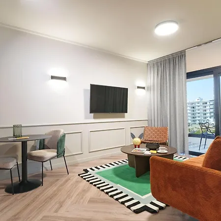 Liv The Adults Only * Lárnaka