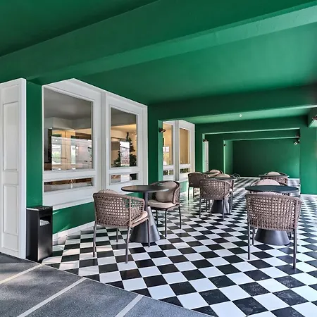 Liv The Adults Only Appartement Larnaca