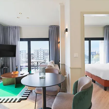 Maestro St Lazar (adults Only) 아파트 라르나카